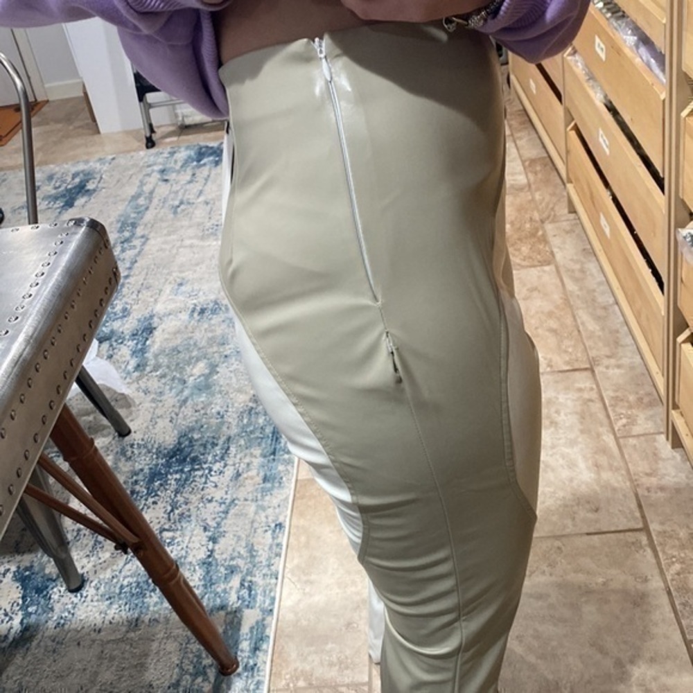 Color-Block Swirl Vegan Leather Pants - Picture 9 of 9
